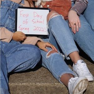 ripped knee holes curvy mom jeans